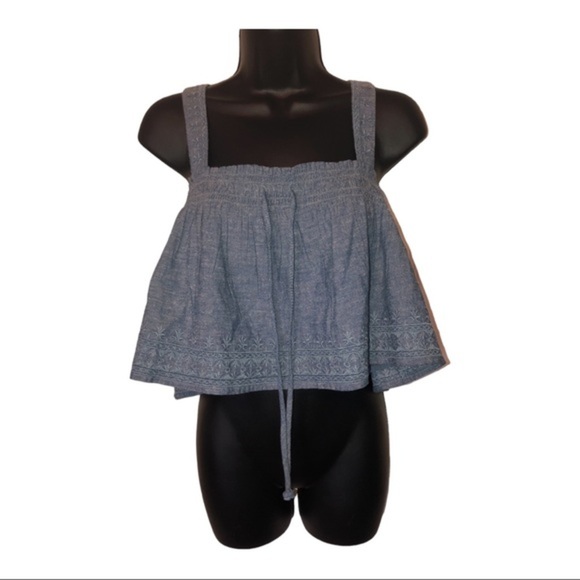 American‎ Eagle Blue chambray wide strap flirty flounce hem crop top size medium - Picture 4 of 9